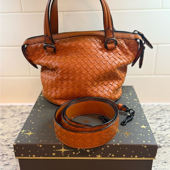🧡Authentic🧡 ✨bottega Venetta✨ - Picture 2 of 12
